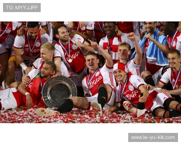 阿贾克斯荷甲青训再创新高,培养新星助力未来发展 阿贾克斯荷甲青训再创新高,培养新星助力未来发展